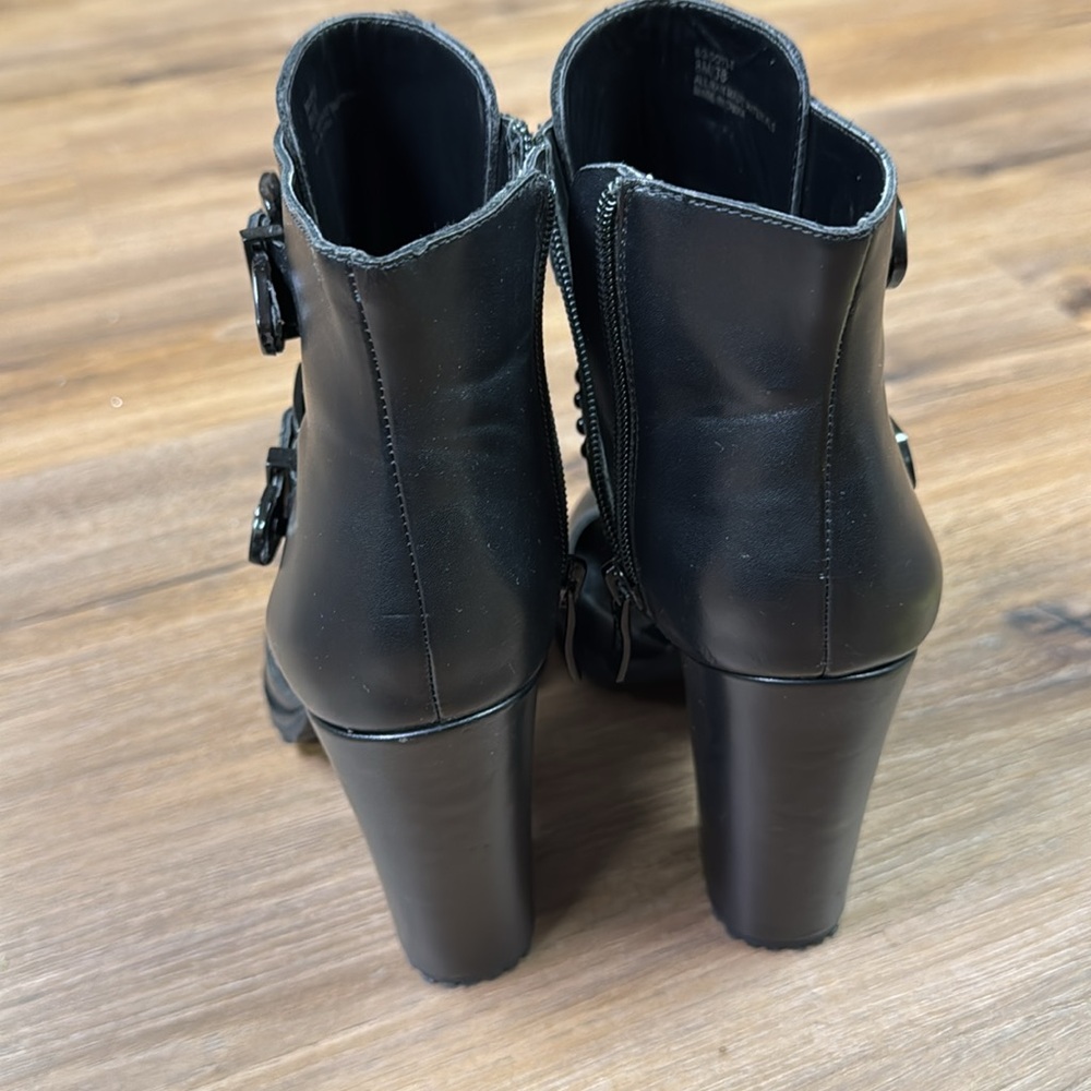 Sandal-boots - Picture 11 of 14